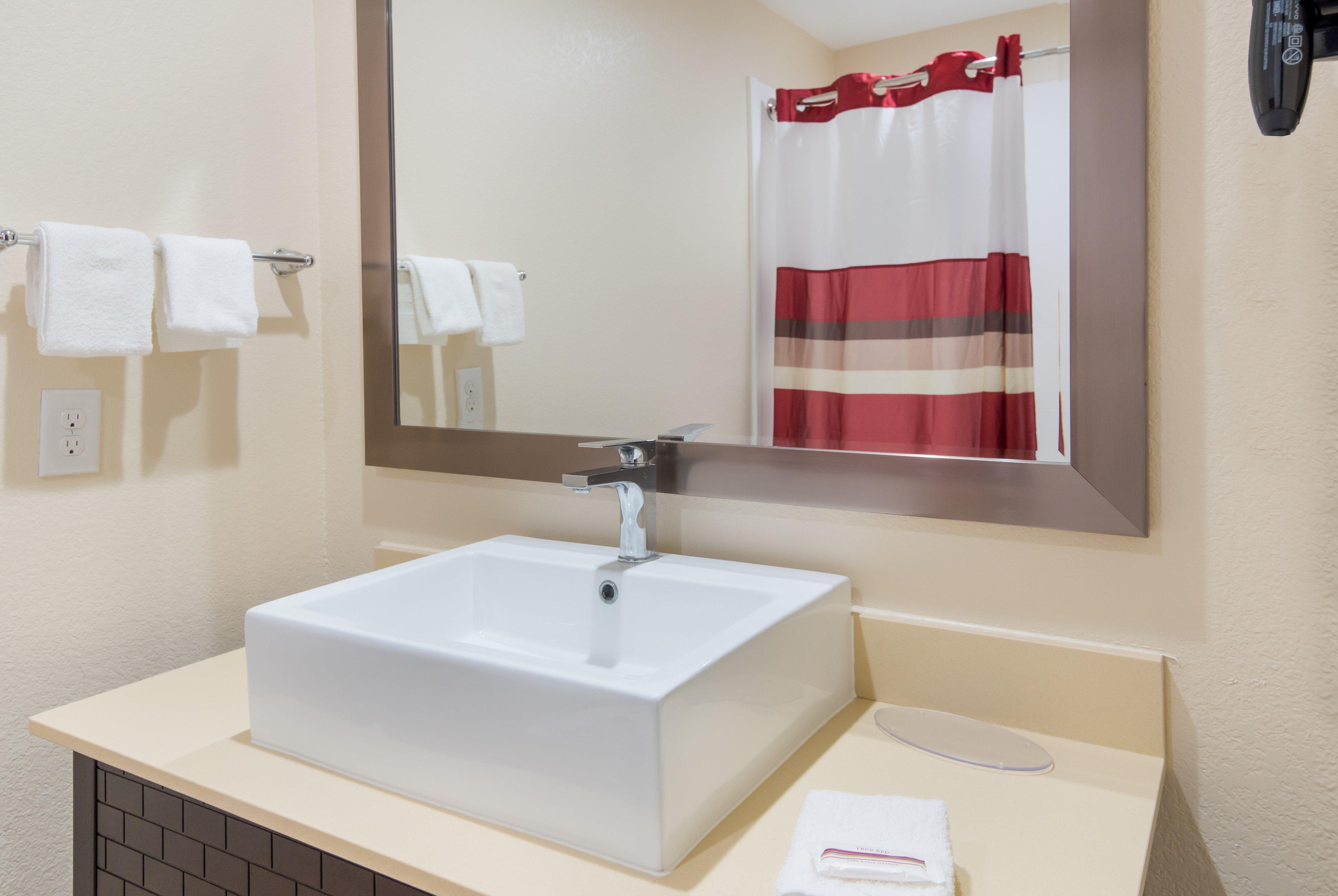 Red Roof Inn Plus+ Fort Worth - Burleson Exterior foto